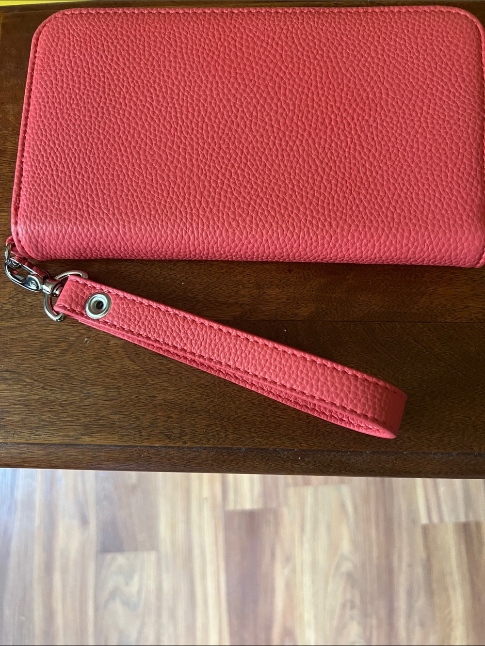 thirty-one All About Benjamin Coral Pebbled Zip-Around Wallet and Wristlet